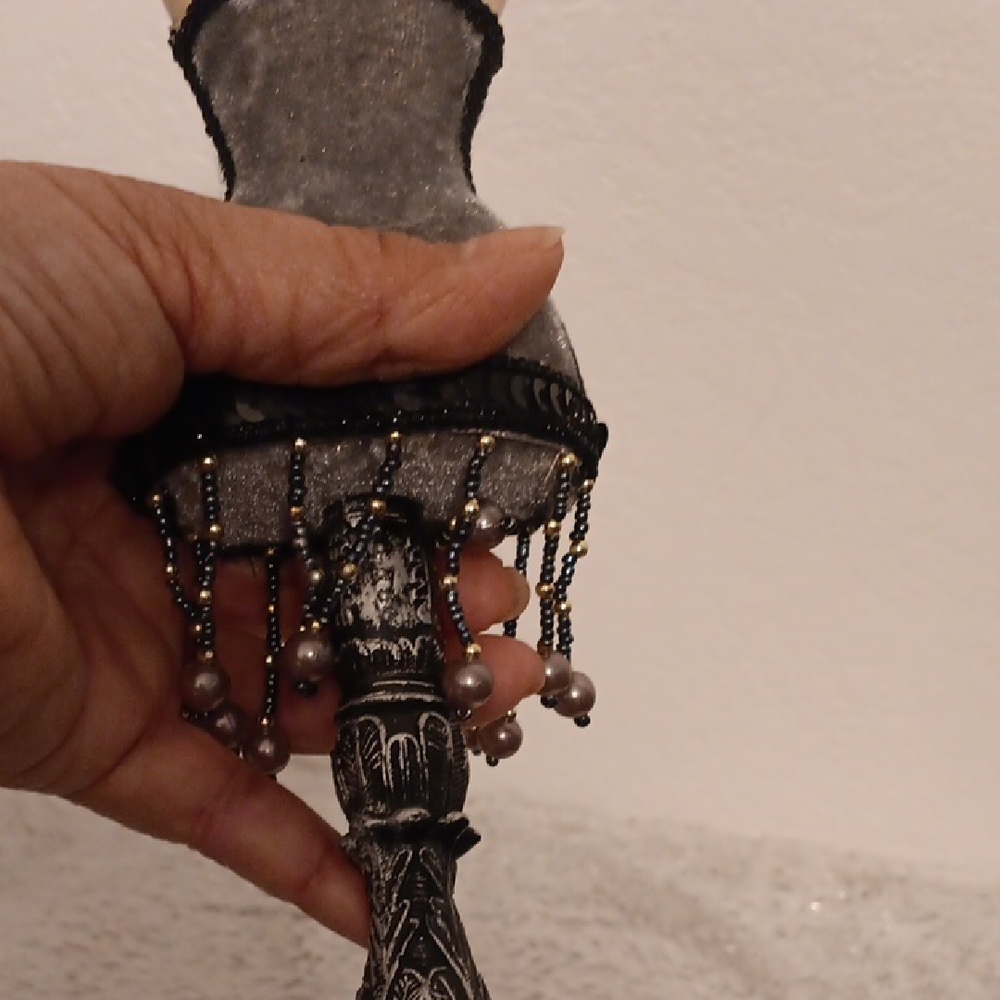 Chic Black Jewelry Display Stand - Picture 5 of 5